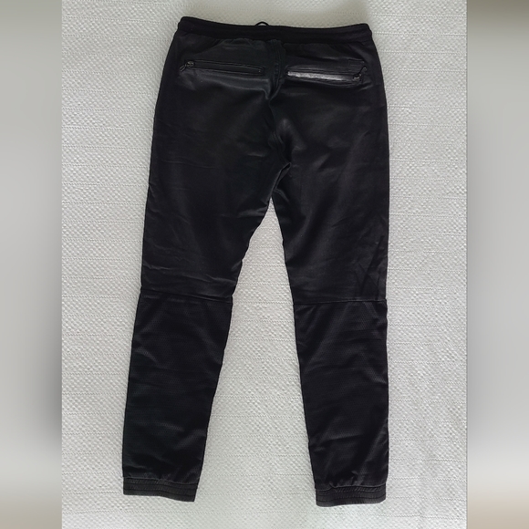 ✨️Any 3 for $15✨️ Buffalo Men's Large Black Joggers - Picture 10 of 12